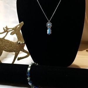 Set of glass bracelet and dream catcher necklace